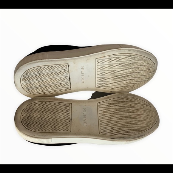 Women’s Tommy Hilfiger Black Velvet Slip Ons Sz 9 - Picture 7 of 8